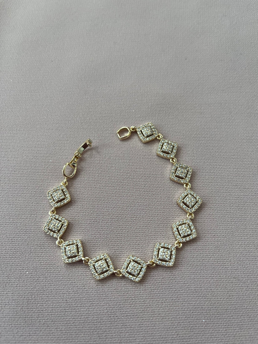 Baget Kare Xuping Model Bileklik